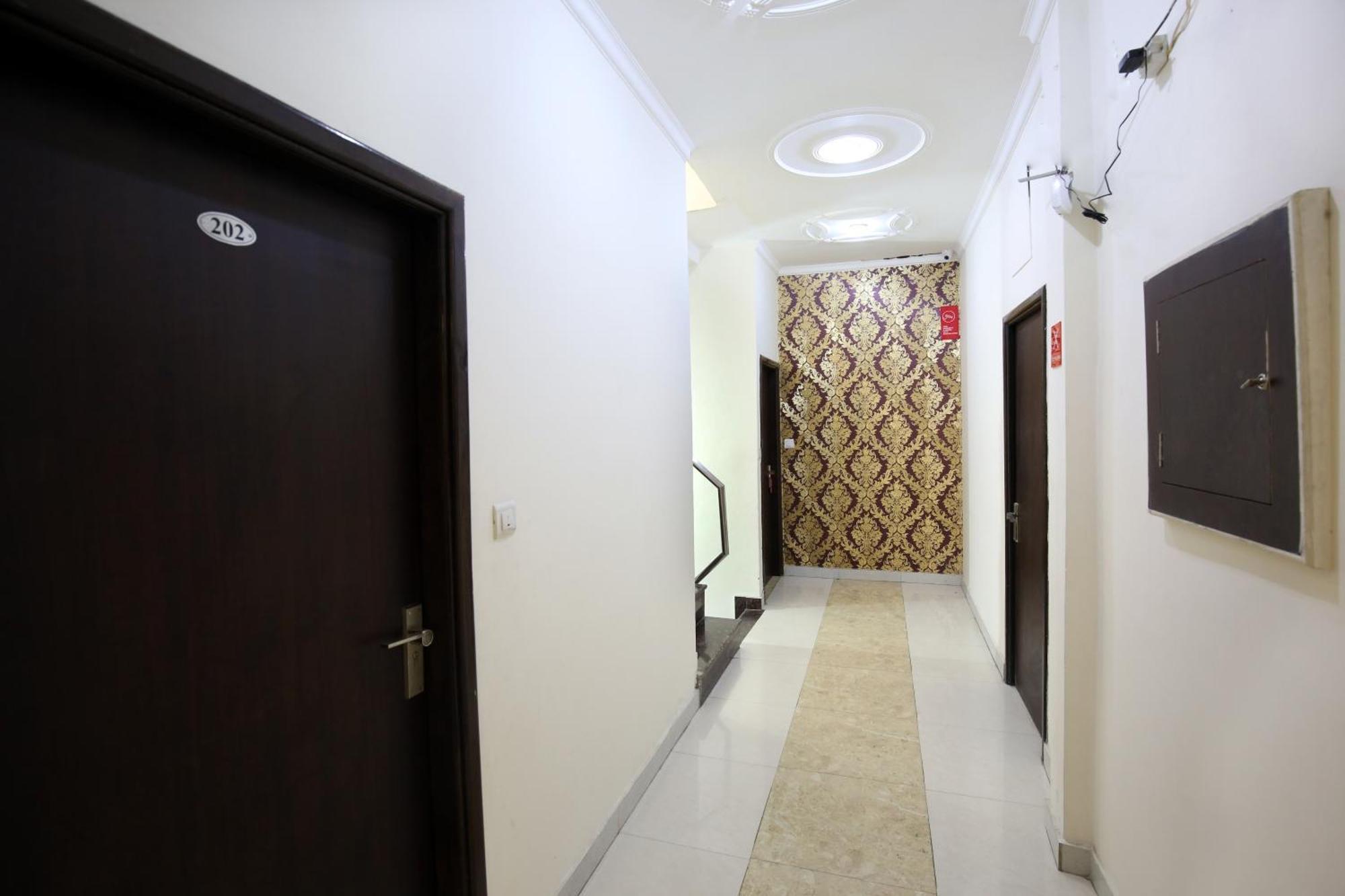 OYO 9055 Hotel Rich Inn Amritsar Exterior foto